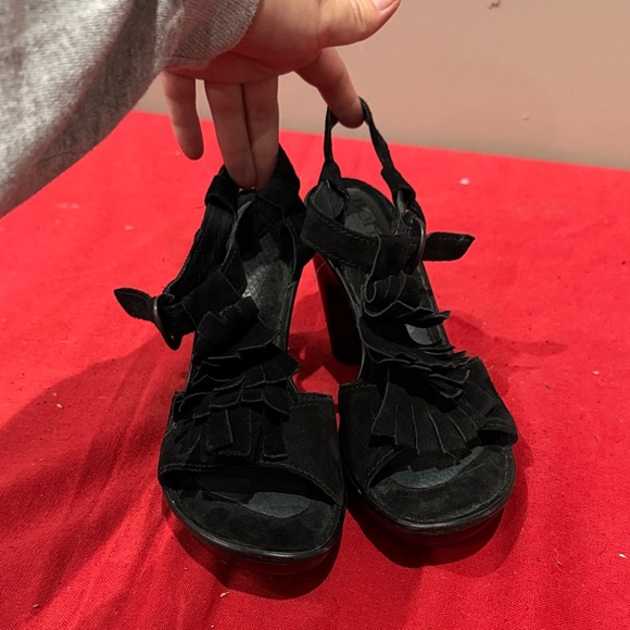 Born Black Women's Heels with Ruffle Detail - Picture 1 of 5